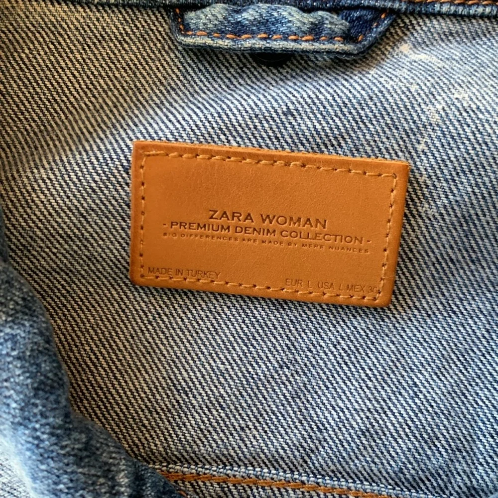 ⚫️ ZARA PREMIUM DENIM GRAFFITI JACKET​ - Picture 5 of 9